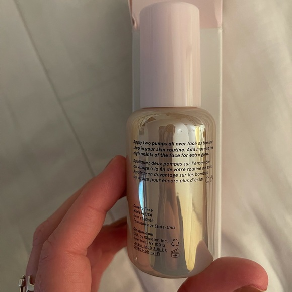 NWT Glossier futuredew - Picture 3 of 3